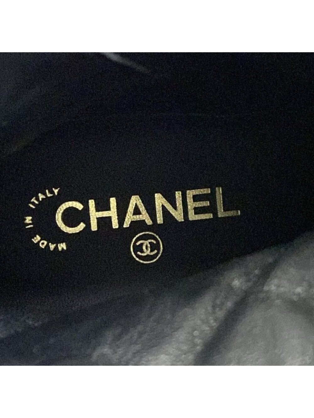 Chanel Boots 38.5 C Black Quilted Gold Leather - Picture 9 of 14